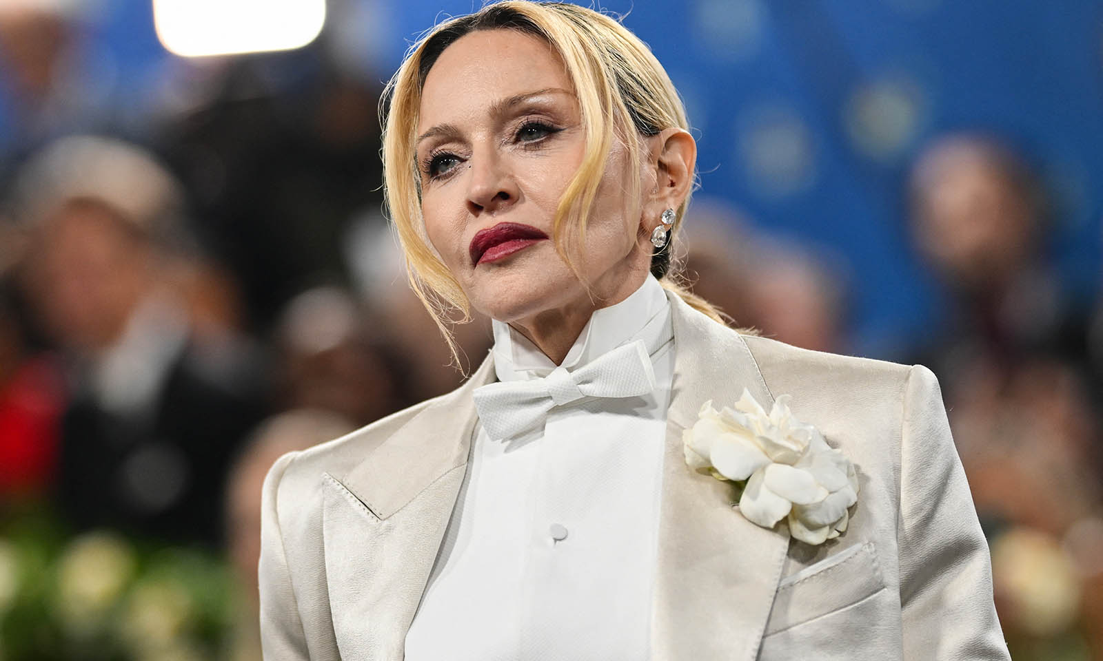 Image for Madonna ist empört über Donald Trumps Aids-Tag-Entscheidung