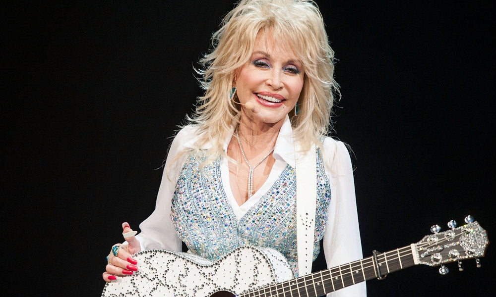Dolly Parton: Single mit Rob Halford und Mötley Crüe ist da! - The Circle