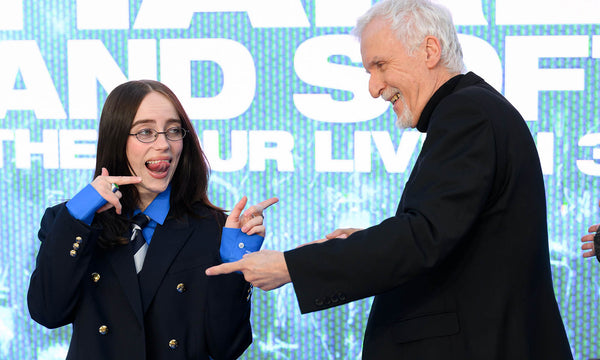 Billie Eilish und James Cameron bei einer Premiere