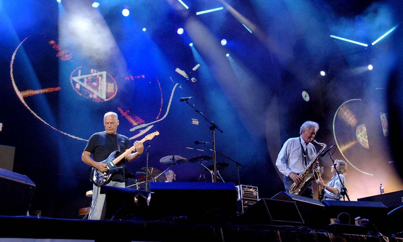 David Gilmour und Dick Parry auf der Bühne