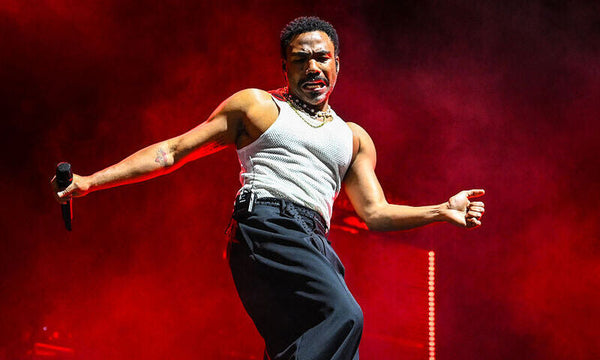 Donald Glover zurück auf der Bühne.