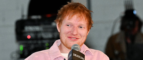 Ed Sheeran mit Mikrofon