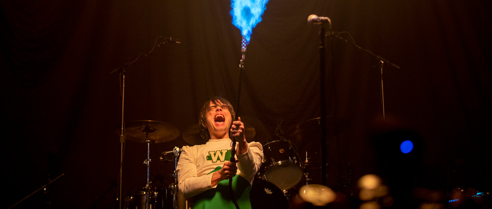 Gerard Way von My Chemical Romance live