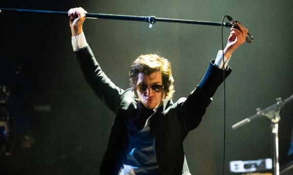 Alex Turner von Arctic Monkeys live