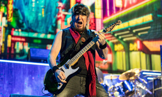 Adrian Smith von Iron Maiden