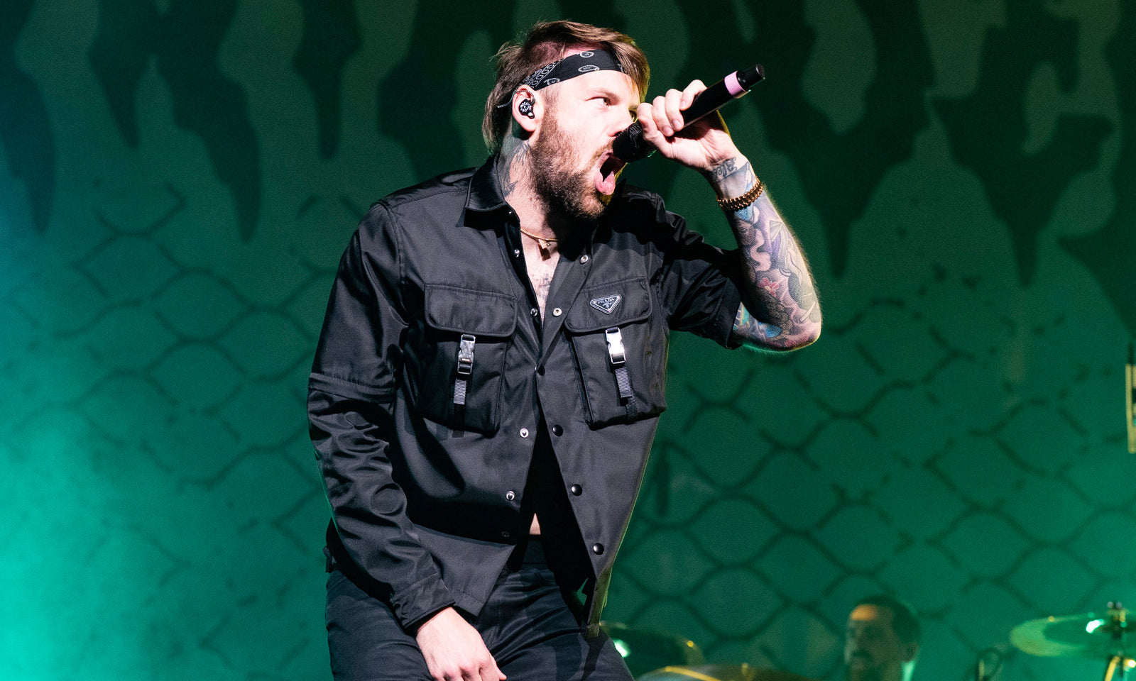 Caleb Shomo von Beartooth live