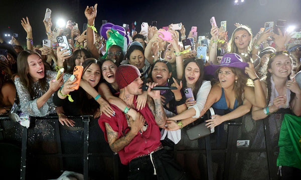 Justin Bieber beim Coachella unter den Belibern.