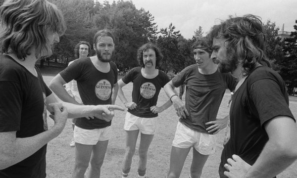Pink Floyd spielen Fußball