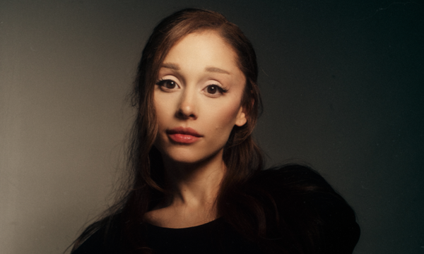 Ariana Grande kündigt „Petal“ an