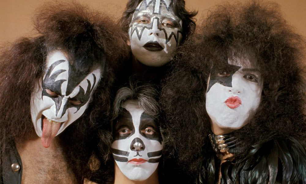 Kiss-GettyImages-84884059-HEADER