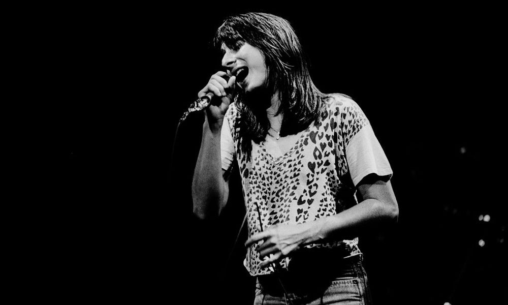 Steve-Perry-GettyImages-832322038-HEADER