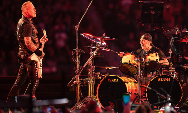 James Hetfield und Lars Ulrich auf der Bühne