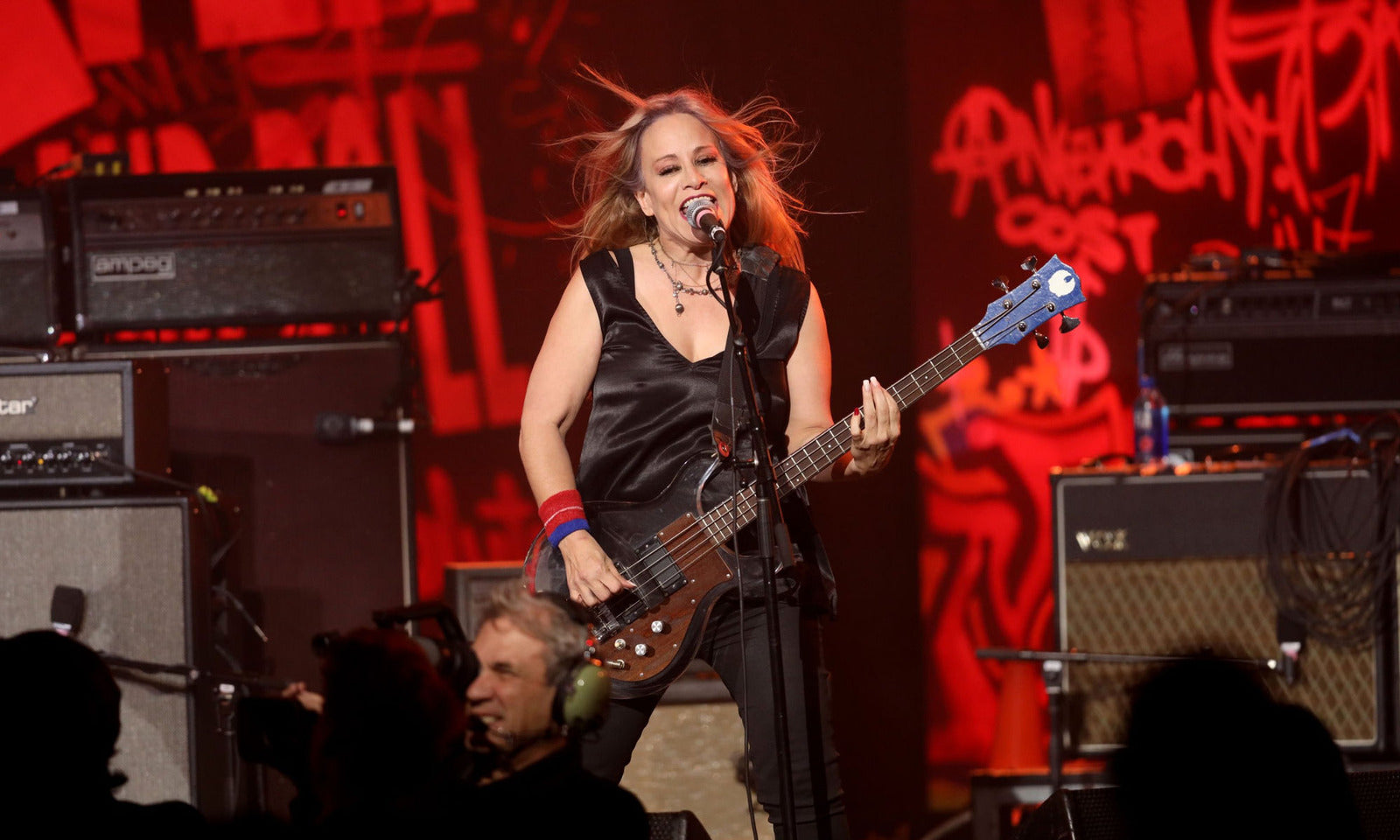 Jennifer Finch on stage