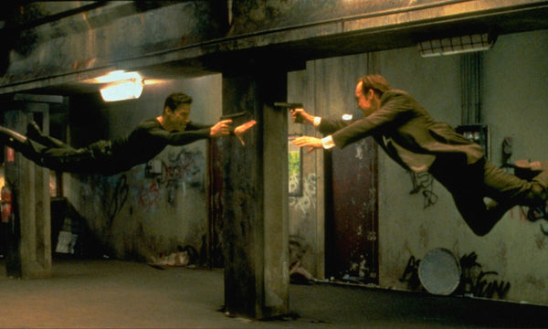 Neo und Agent kämpfen in "Matrix"