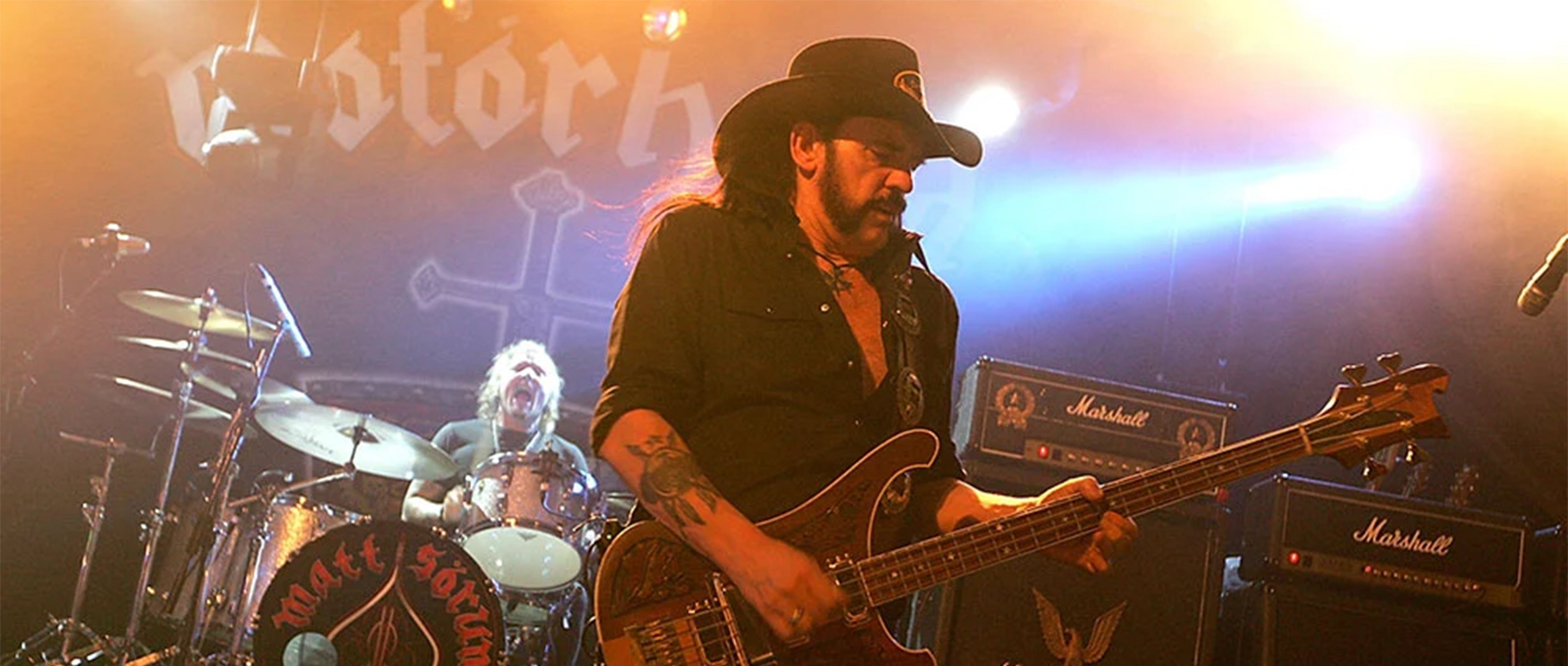 Zeitsprung: Am 8.9.2009 spielt Matt Sorum bei Motörhead – und Lemmy macht klare Ansagen.