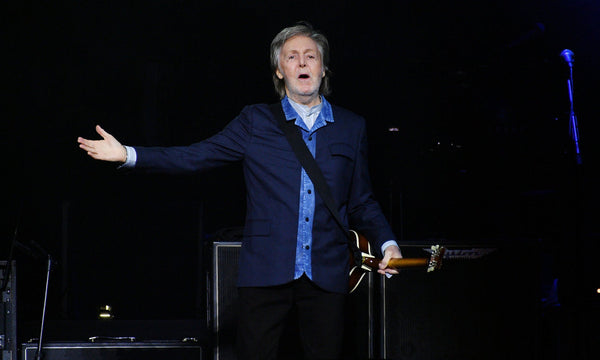 Paul McCartney live mit Bass