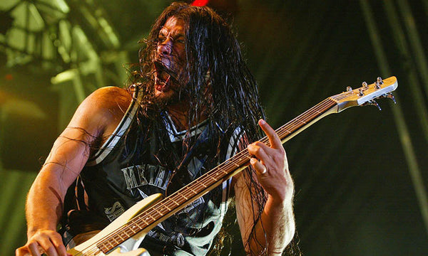 Robert Trujillo am Bass