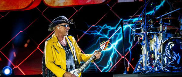 Rudi Schenker mit Flying V