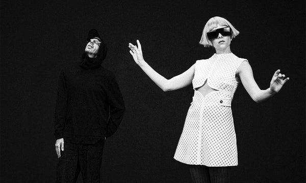 Tomora kündigen ihr Sebütalbum an.