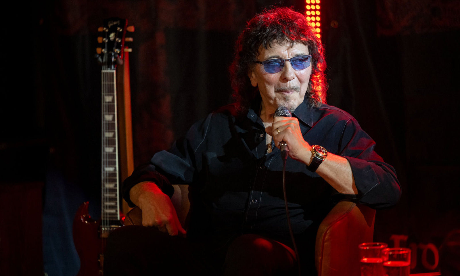Tony Iommi bei einer PK