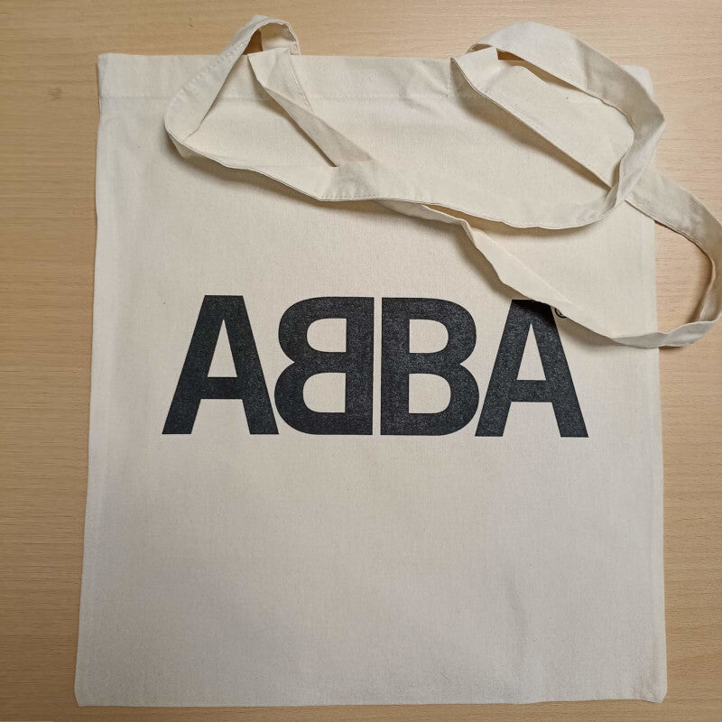 https://images.bravado.de/prod/product-assets/product-asset-data/abba/abba-2/products/141230/web/307280/image-thumb__307280__3000x3000_original/ABBA_ABBA-The-Vinyl-Collection_9LP-Picture-Disc-Bundle-Tragetasche_s141230_o207580_a307280_v11905439.cc64fbee.jpg