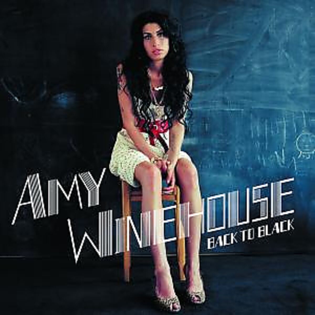 https://images.bravado.de/prod/product-assets/product-asset-data/amy-winehouse/amy-winehouse/products/142084/web/308717/image-thumb__308717__3000x3000_original/Amy-Winehouse-Back-To-Black-Vinyl-Album-142084-308717.0d094929.jpg