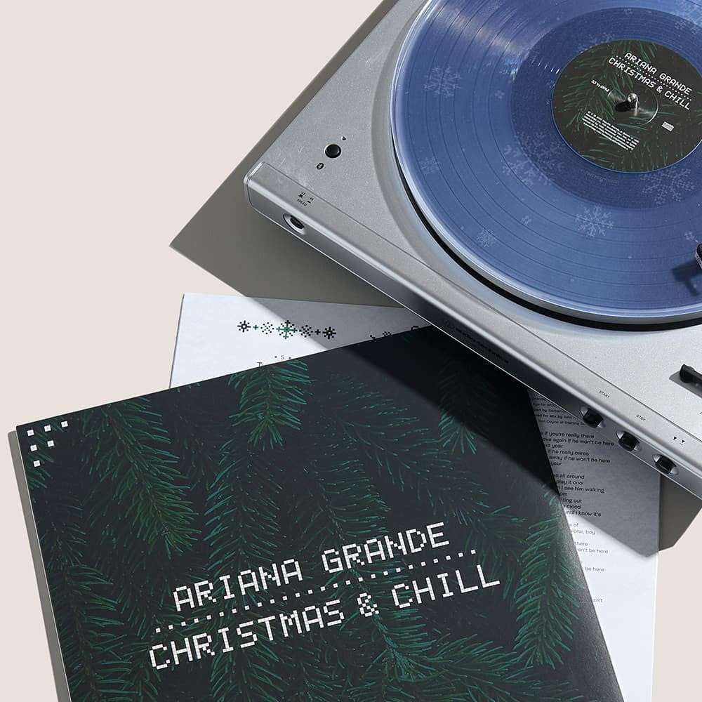 Ariana Grande christmas & chill 10th anniversary edition lp (clear w/ snowflake etching)  lp (clear w/ snowflake etching) 430972