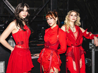 Portrait of The Warning