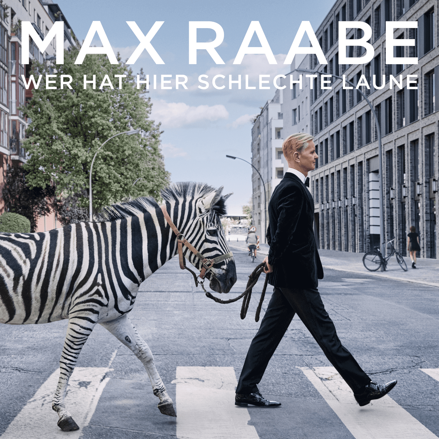 https://images.bravado.de/prod/product-assets/max-raabe-palastorchester/max-raabe-palast-orchester/products/143641/web/325364/image-thumb__325364__3000x3000_original/Max-Raabe_Wer-hat-hier-schlechte-Laune_CD_s143641_o557809_a325364_v11955451.d8971836.png