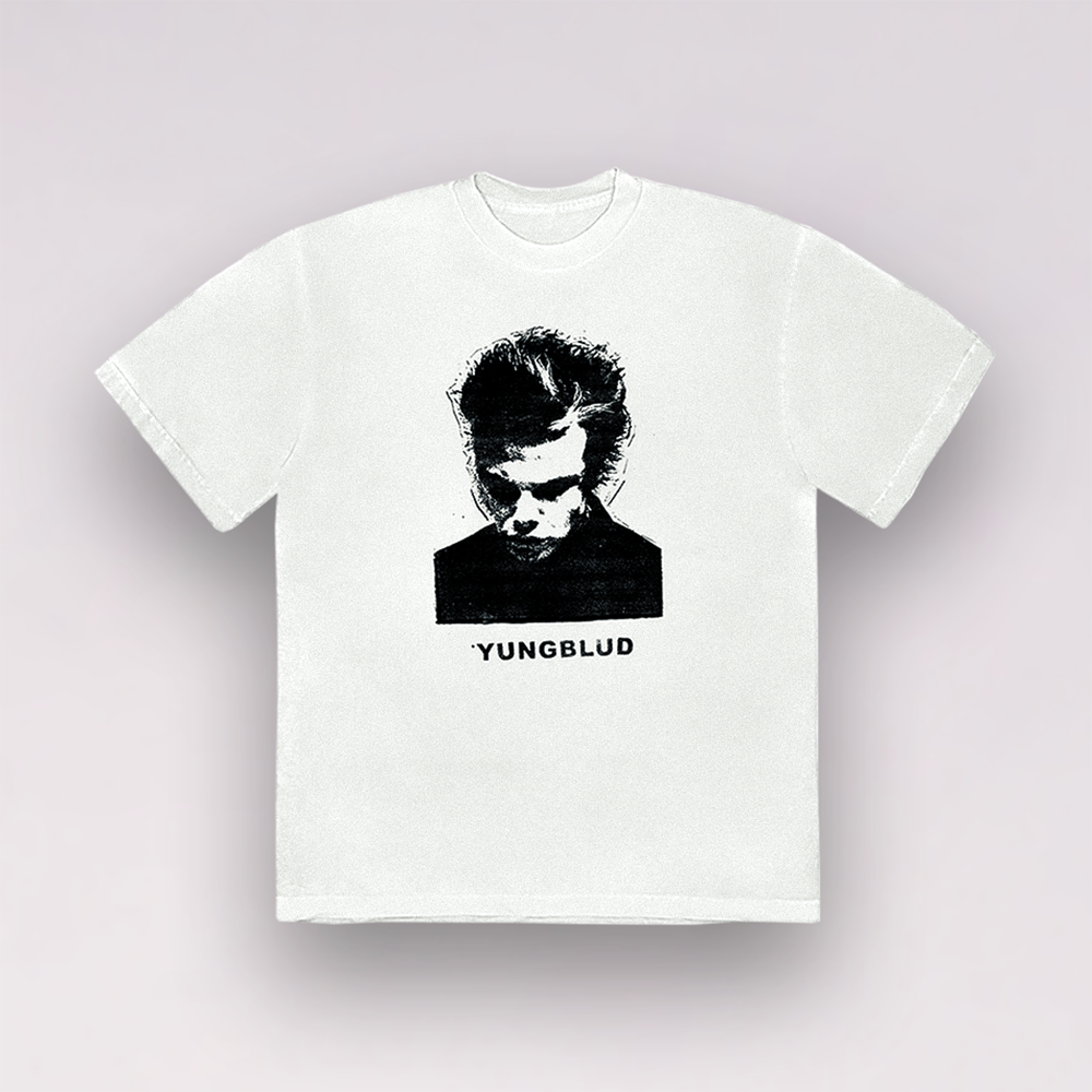 https://images.bravado.de/prod/product-assets/product-asset-data/yungblud/yungblud/products/508030/web/441963/image-thumb__441963__3000x3000_original/Yungblud-CONTRAST-PHOTO-T-Shirt-weiss-508030-441963.367b0f1a.png