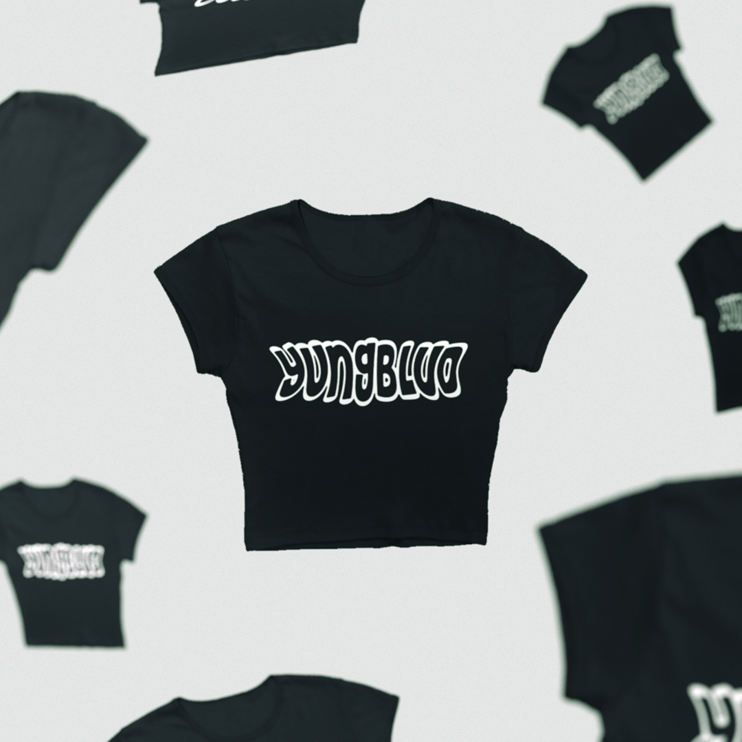 https://images.bravado.de/prod/product-assets/product-asset-data/yungblud/yungblud/products/508032/web/441975/image-thumb__441975__3000x3000_original/Yungblud-WARPED-LOGO-BABY-TEE-T-Shirt-schwarz-508032-441975.df7befb4.png