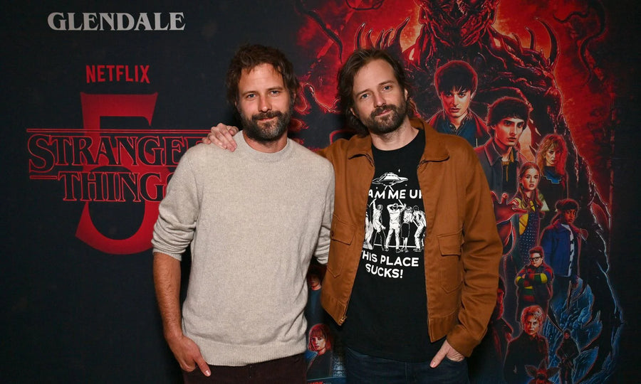 Ein Foto von der Pressekonferenz von Stranger Things.