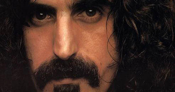 Das Foto zeigt Frank Zappa
